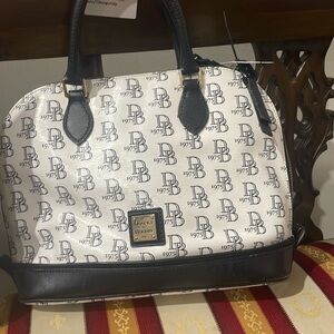 Dooney & Bourke purse